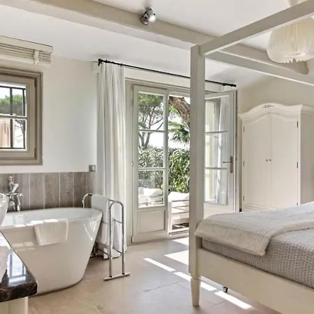 펜션 Luxury For 14 People 쎙뜨호뻬
