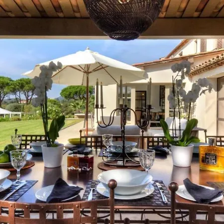 Luxury For 14 People Saint-Tropez